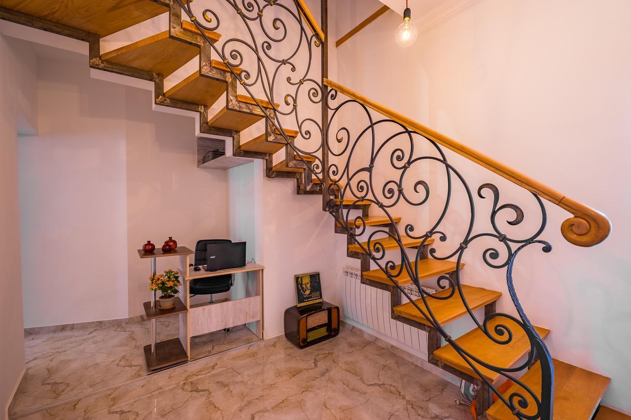 Brotseuli Hotel Тбилиси Экстерьер фото