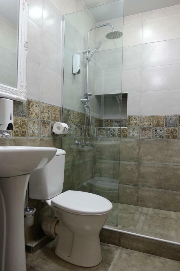 Brotseuli Hotel Тбилиси Экстерьер фото